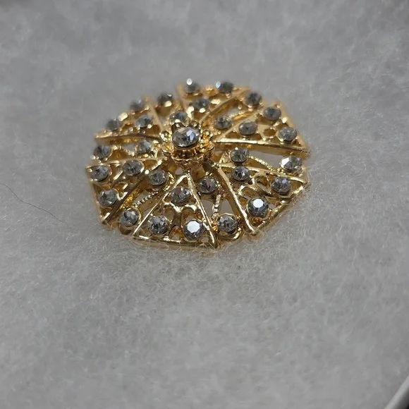 Vintage Elegant Gold Crystal Brooch - Picture 2 of 3